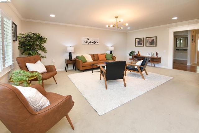 1910 Skycrest Dr, Walnut Creek CA: https://media.crmls.org/mediaz/7a8a3619-b1d3-48ac-8d90-44fa0e9a7401.jpg