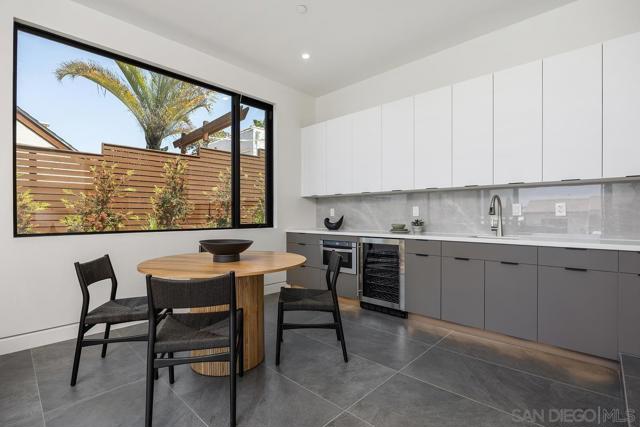 147 S Rios, Solana Beach CA: https://media.crmls.org/mediaz/7a8ae8f6-9177-484b-8fb6-3cc3a30b98c8.jpg