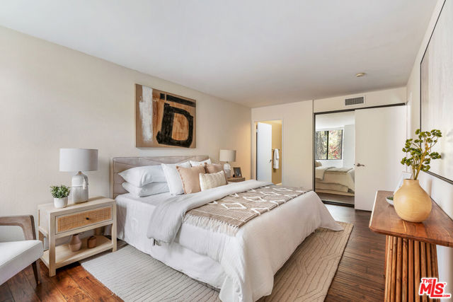 3961 Via Marisol, Los Angeles CA: https://media.crmls.org/mediaz/7a8b17b7-83be-4aad-94ef-aabc0c13ec34.jpg