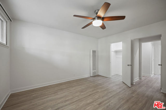 605 S Barrington Avenue, Los Angeles CA: https://media.crmls.org/mediaz/7a8c23ba-6223-4077-a1aa-86b696419050.jpg
