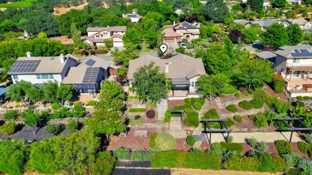 4040 Morning View Way, El Dorado Hills CA: https://media.crmls.org/mediaz/7a8c3e60-3926-4e00-933a-4a564cde5f06.jpg