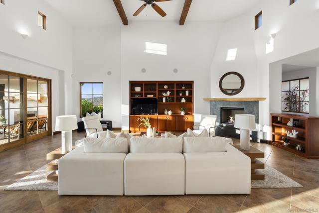 7778 Camino Sin Puente, Rancho Santa Fe CA: https://media.crmls.org/mediaz/7a8c4819-6bd6-447b-b60f-cf4e295c1b8f.jpg