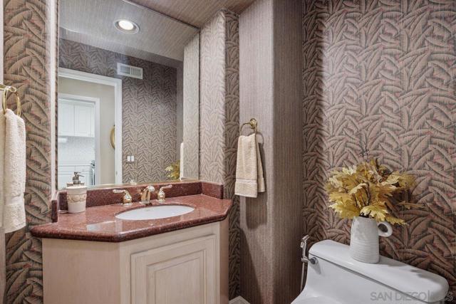 4798 Thurston Pl, San Diego CA: https://media.crmls.org/mediaz/7a8c5217-e7ae-4b77-b797-b629bad6f6b2.jpg