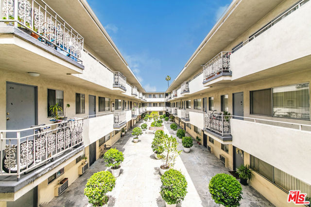130 N Alexandria Avenue, Los Angeles CA: https://media.crmls.org/mediaz/7a8c6b7e-c908-4a12-88be-a6c67d130d6a.jpg