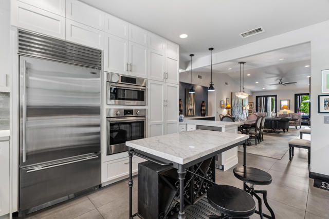 46030 Ocotillo Drive, Palm Desert CA: https://media.crmls.org/mediaz/7a8c7336-87df-4536-a8a6-86e9686be8dc.jpg