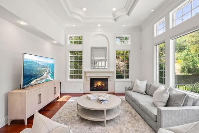 12690 Dianne Drive, Los Altos Hills CA: https://media.crmls.org/mediaz/7a8cc48d-8d1d-4b34-a51b-e7874e89910e.jpg