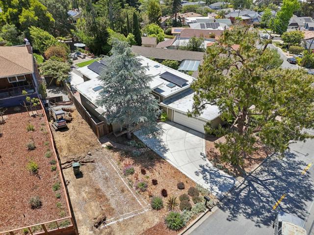607 Dartmouth Avenue, San Carlos CA: https://media.crmls.org/mediaz/7a8cd1e7-4acc-4af4-ad5a-89230bdc9ffa.jpg