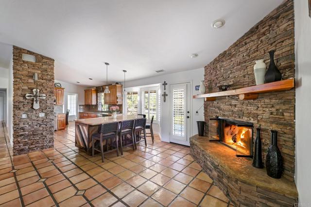 Detail Gallery Image 7 of 40 For 15420 Sierra Grande, Valley Center,  CA 92082 - 4 Beds | 3 Baths