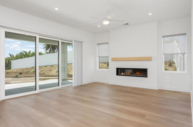 Detail Gallery Image 10 of 41 For 1220 Stonemark Place #MAIN HOUSE,  Vista,  CA 92081 - 6 Beds | 5 Baths