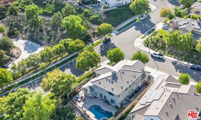 28804 Sugar Bliss Place, Santa Clarita CA: https://media.crmls.org/mediaz/7a8e6303-a3de-4f10-8f0b-c10f218df4d2.jpg