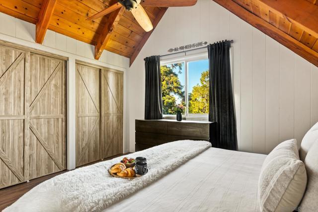 720 Buckingham Sq, Lake Arrowhead CA: https://media.crmls.org/mediaz/7a8e6c52-4eed-49dd-af8a-a3969b55f34b.jpg