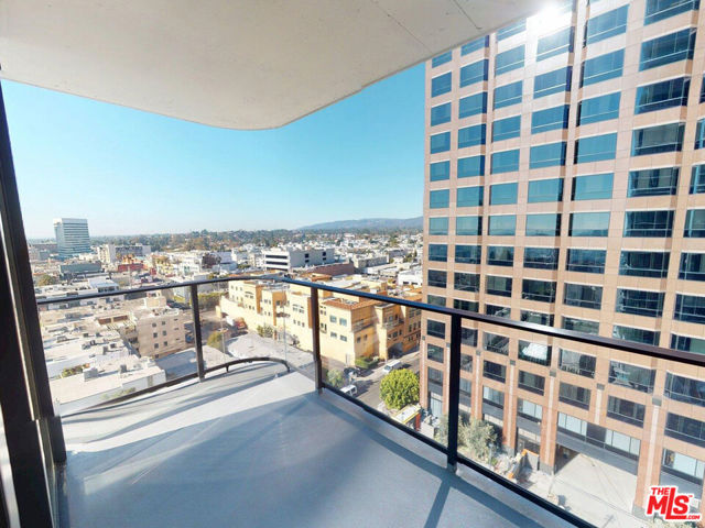 11750 Wilshire Boulevard, Los Angeles CA: https://media.crmls.org/mediaz/7a8eed2a-bd4b-4679-b8c3-b3ba5198c8e4.jpg