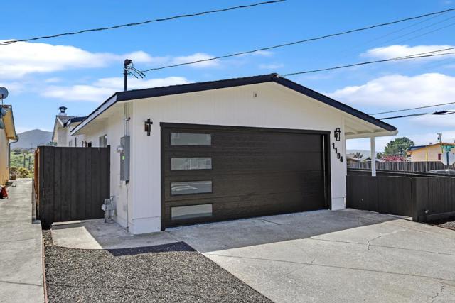 1104 Fassler Avenue, Pacifica CA: https://media.crmls.org/mediaz/7a8f6ef9-8ff1-4e33-9f9e-d436a8b5fcfa.jpg
