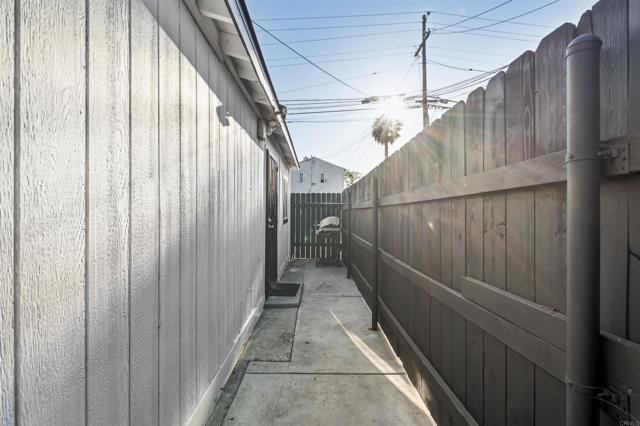 Detail Gallery Image 9 of 9 For 4130 1/2 Cherokee Ave #B,  San Diego,  CA 92104 - 0 Beds | 1 Baths