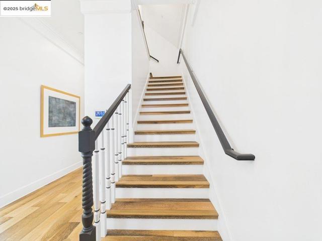 2602 Adeline St, Oakland CA: https://media.crmls.org/mediaz/7a9189ca-4e02-4223-92ba-ce3f338e9661.jpg
