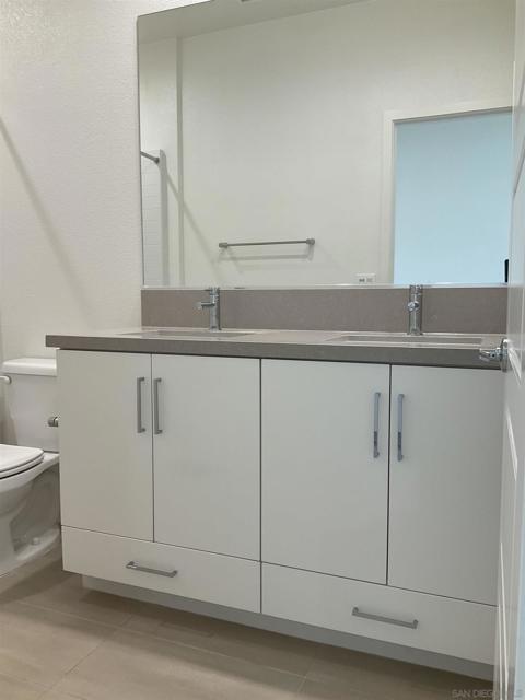 3032 Marquee Way, San Diego CA: https://media.crmls.org/mediaz/7a919bcf-e997-4c7a-9769-209431fca067.jpg