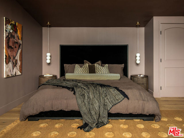 1524 Sunset Plaza Drive, Los Angeles CA: https://media.crmls.org/mediaz/7a945b4f-e286-4b1a-94b0-ddb9cfa98b85.jpg