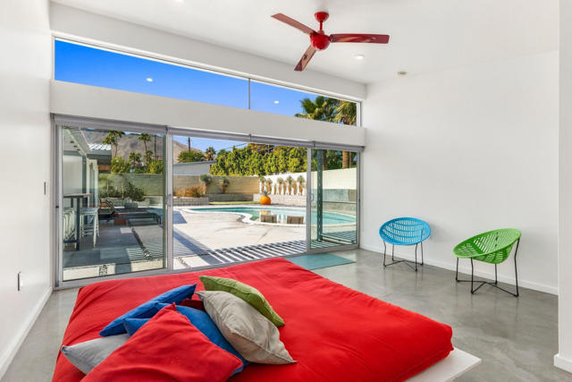 438 E Racquet Club Road, Palm Springs, CA 92262