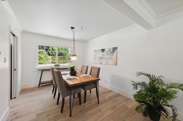 4839 Merganser Ct, Pleasanton CA: https://media.crmls.org/mediaz/7a952f96-0466-4580-a8d9-2a04bc4b8e2e.jpg