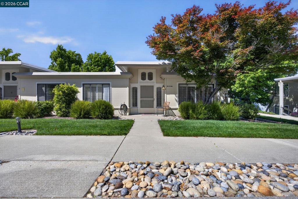 1124 Oakmont Dr #4