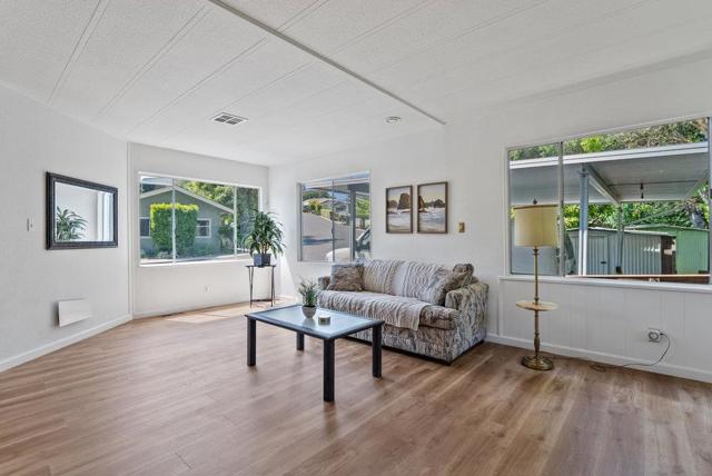 11 Del Rio Circle, Soquel CA: https://media.crmls.org/mediaz/7a95f5c2-ee88-4d32-a901-4f446a34504b.jpg