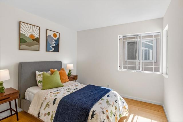 205 Houghton Street, Mountain View CA: https://media.crmls.org/mediaz/7a9760f8-1737-4482-8000-816a96d1b0f8.jpg