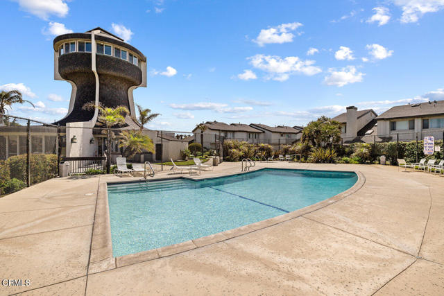 3107 Harbor Boulevard, Oxnard CA: https://media.crmls.org/mediaz/7a976a54-49fb-4aee-9564-3c72f2e44644.jpg