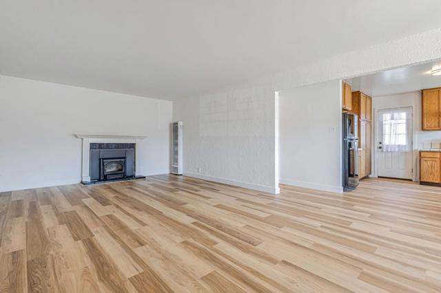 921 Newman Drive, South San Francisco CA: https://media.crmls.org/mediaz/7a97e655-f600-407e-a745-1f6176cbd005.jpg