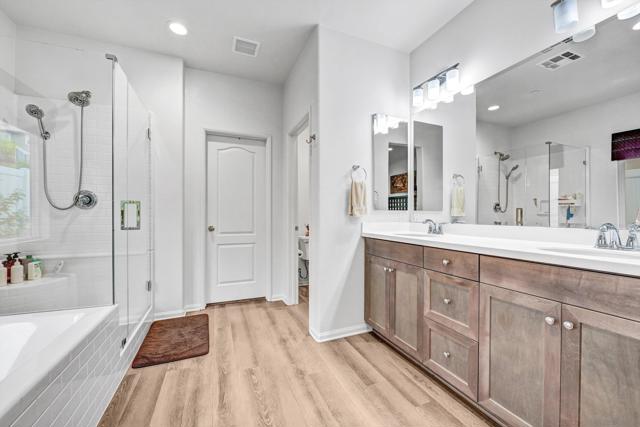 441 Ventasso Way, Fallbrook CA: https://media.crmls.org/mediaz/7a98236a-26cb-4ddd-8f0f-cbef730af544.jpg