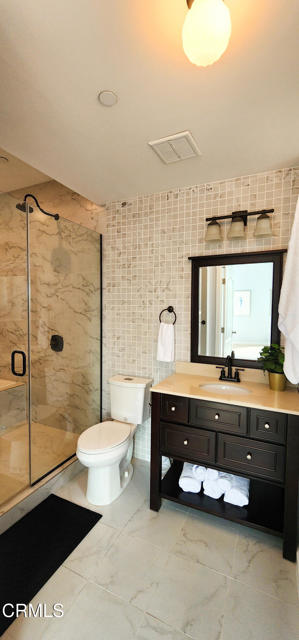 Detail Gallery Image 18 of 33 For 475 Rustic Dr, Los Angeles,  CA 90065 - 3 Beds | 3/1 Baths