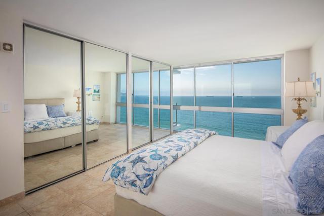 1830 Avenida Del Mundo, Coronado CA: https://media.crmls.org/mediaz/7a988327-f844-43a3-b6e9-3d80a0f90263.jpg