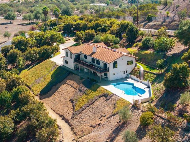 Detail Gallery Image 10 of 56 For 13584 Mcnally Rd, Valley Center,  CA 92082 - 4 Beds | 3 Baths