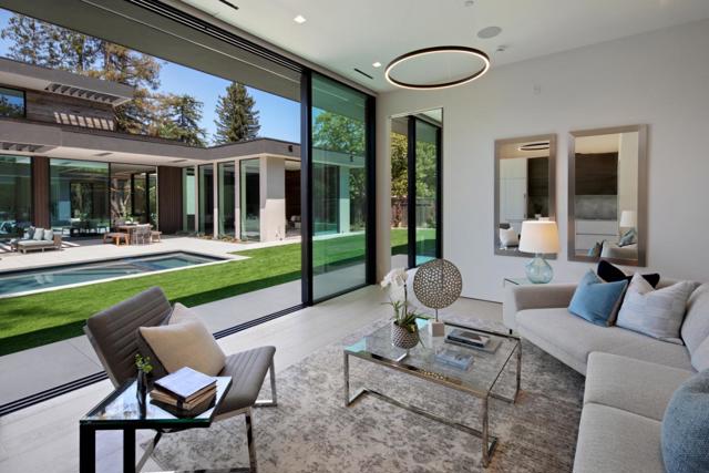 2171 Clayton Drive, Menlo Park CA: https://media.crmls.org/mediaz/7a9943de-20b5-4238-98c9-a3f54cd01a05.jpg