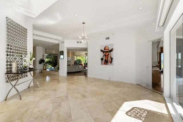 3295 Tiger Tail Lane, Palm Springs CA: https://media.crmls.org/mediaz/7a996f81-ff22-4689-9dc9-a2171d8d43c2.jpg