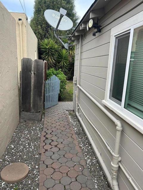 612 Central Avenue, Salinas CA: https://media.crmls.org/mediaz/7a9a5f8c-cc01-458b-ae0e-e988a790ce9e.jpg