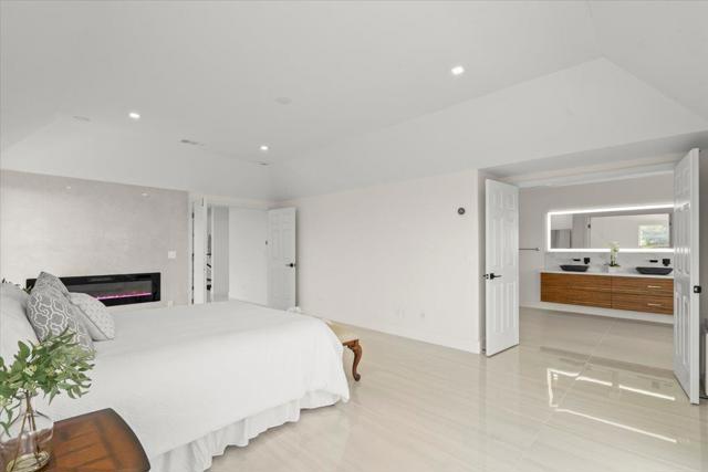 1501 Welburn Avenue, Gilroy CA: https://media.crmls.org/mediaz/7a9b08a9-965f-4895-9793-7fd8536eedd5.jpg