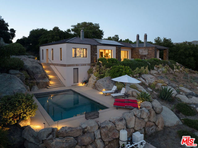 5651 W Camino Cielo, Santa Barbara CA: https://media.crmls.org/mediaz/7a9c57ff-bf02-4338-b768-33ac78f568ff.jpg