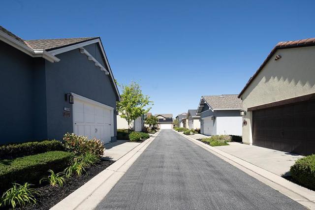 13326 Warren Avenue,  CA: https://media.crmls.org/mediaz/7a9c91fb-a104-4fe6-8947-8017b3ae09c7.jpg
