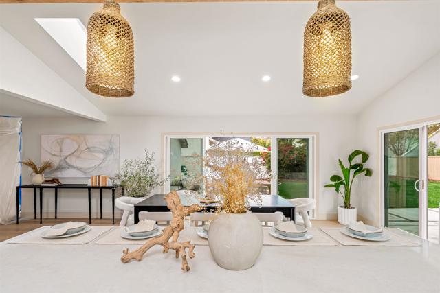 Detail Gallery Image 4 of 41 For 4860 Park, Carlsbad,  CA 92008 - 4 Beds | 2/1 Baths