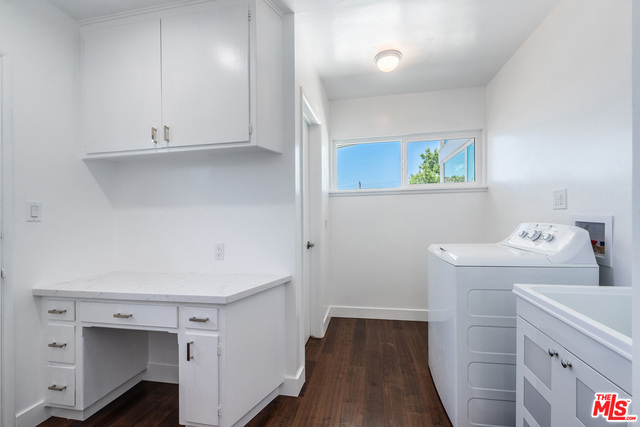 5412 S HOLT Avenue, Los Angeles CA: https://media.crmls.org/mediaz/7a9e2294-4af3-486b-8492-70b50552d939.jpg