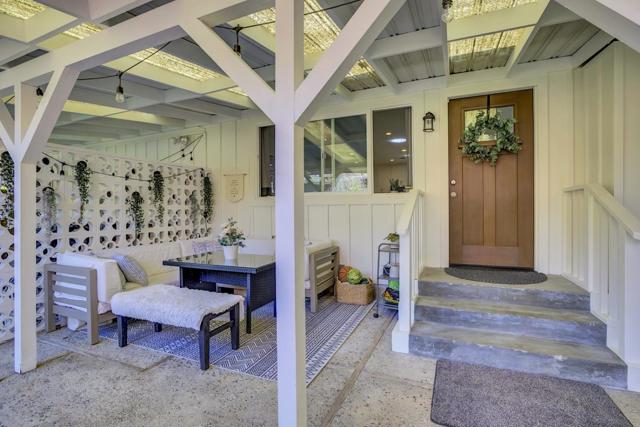 667 Cuesta Drive, Los Altos CA: https://media.crmls.org/mediaz/7a9e4114-4531-46fd-9312-3595ecd95908.jpg