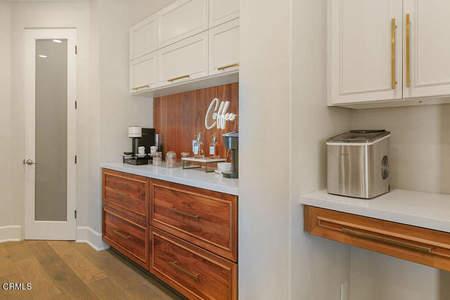 Detail Gallery Image 15 of 66 For 2417 E Hillcrest Dr, Thousand Oaks,  CA 91362 - 4 Beds | 3/1 Baths