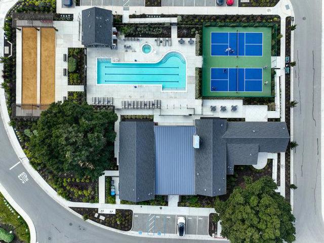 2008 White Oak Drive, Hollister CA: https://media.crmls.org/mediaz/7aa0374d-d7fc-4e40-81bc-cf0c46d6740b.jpg