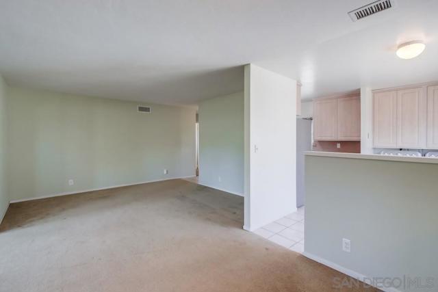 5215 Palmyra Ave, San Diego CA: https://media.crmls.org/mediaz/7aa03b80-0bd6-41ce-b3af-65da4fe542a8.jpg