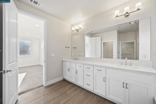 5541 Promontory Way, Antioch CA: https://media.crmls.org/mediaz/7aa06d21-9213-4b72-add6-f10d57544cd4.jpg