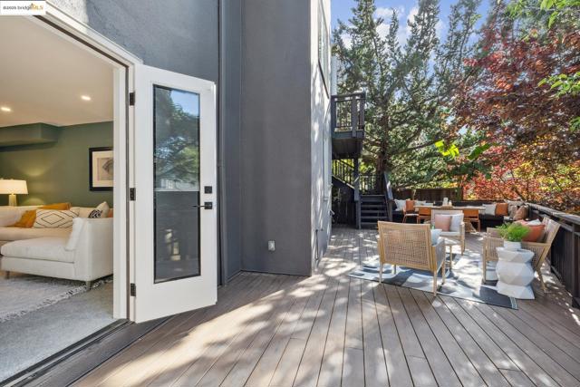 733 Carlston Ave., Oakland CA: https://media.crmls.org/mediaz/7aa0ac5b-c20a-4db8-a03e-dd7051336af1.jpg