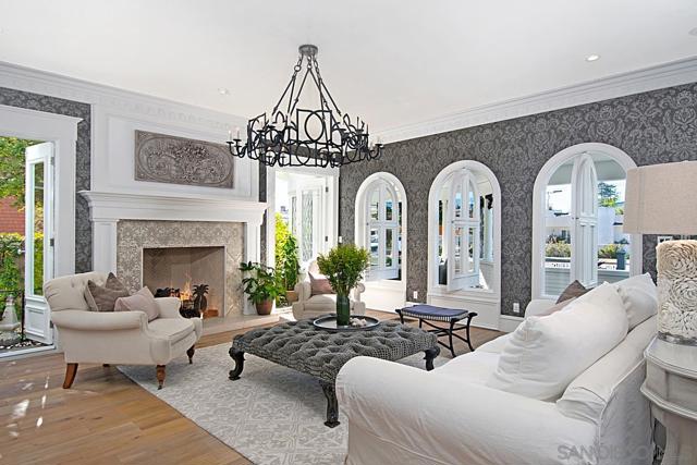 1105 F Avenue, Coronado CA: https://media.crmls.org/mediaz/7aa0ba13-c6b2-4031-a673-bdbe1845d778.jpg