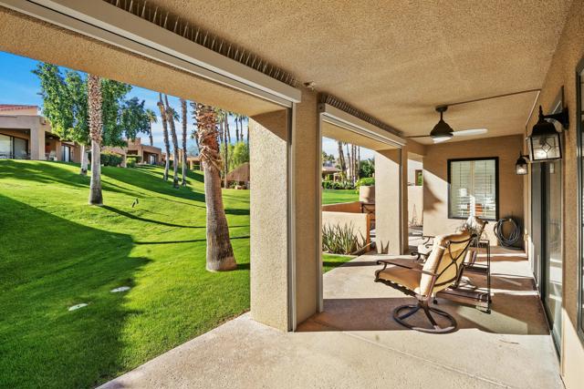 73481 Poinciana Place, Palm Desert CA: https://media.crmls.org/mediaz/7aa10bd9-32b5-4038-8d22-60525a295021.jpg