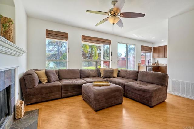 1025 Honeysuckle Drive, San Marcos CA: https://media.crmls.org/mediaz/7aa2233b-cb2a-4389-aa37-32e9a3e7c7e6.jpg