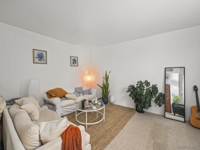 976 Sapphire Street, Pacific Beach (San Diego) CA: https://media.crmls.org/mediaz/7aa2a473-a98f-47e9-975c-b02790f9164b.jpg